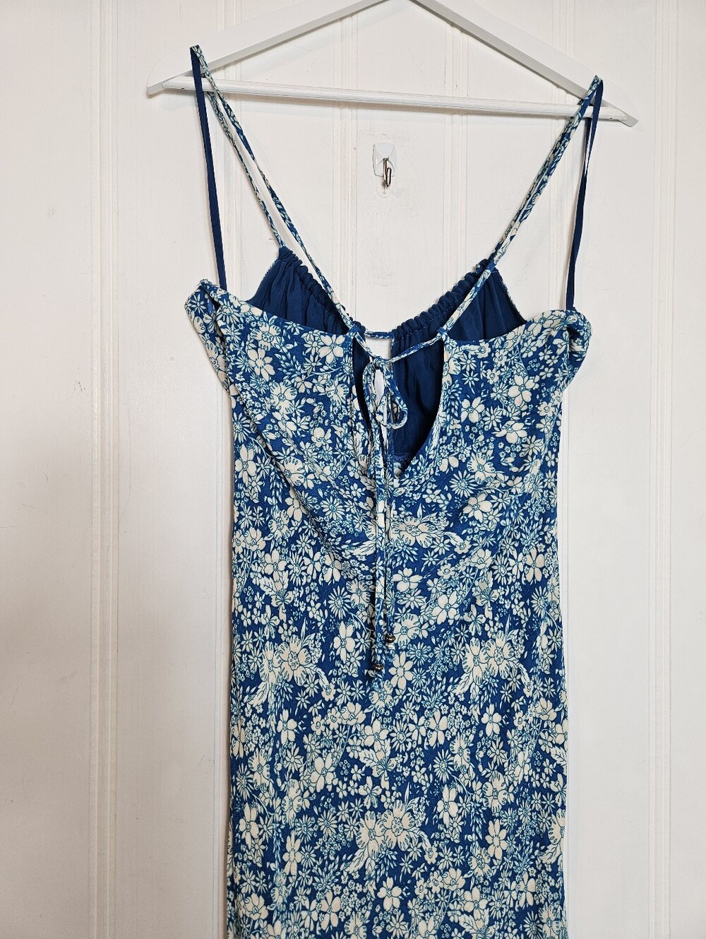Free People Bon Voyage Midi Dress M Floral Boho Keyhole Smocked Blue Combo - Picture 9 of 15